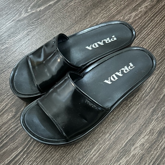 Prada wedge slides size 7 authentic - Picture 5 of 5